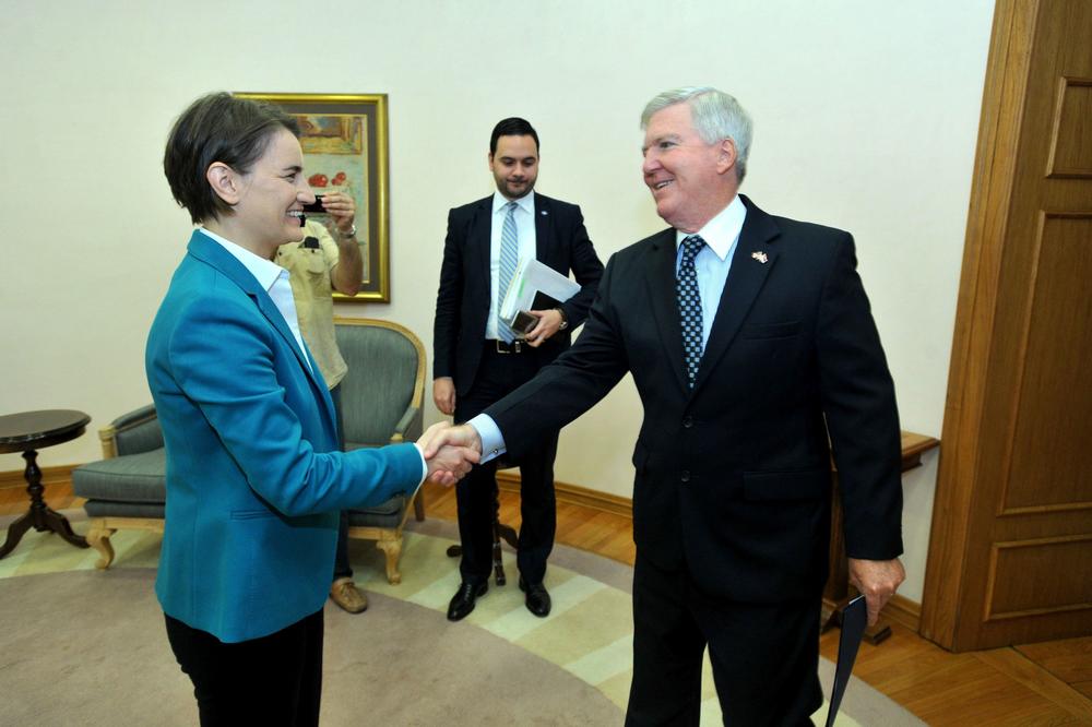 SKAT KOD PREMIJERKE BRNABIĆ: Sa ambasadorom SAD o unapređenju regionalne saradnje