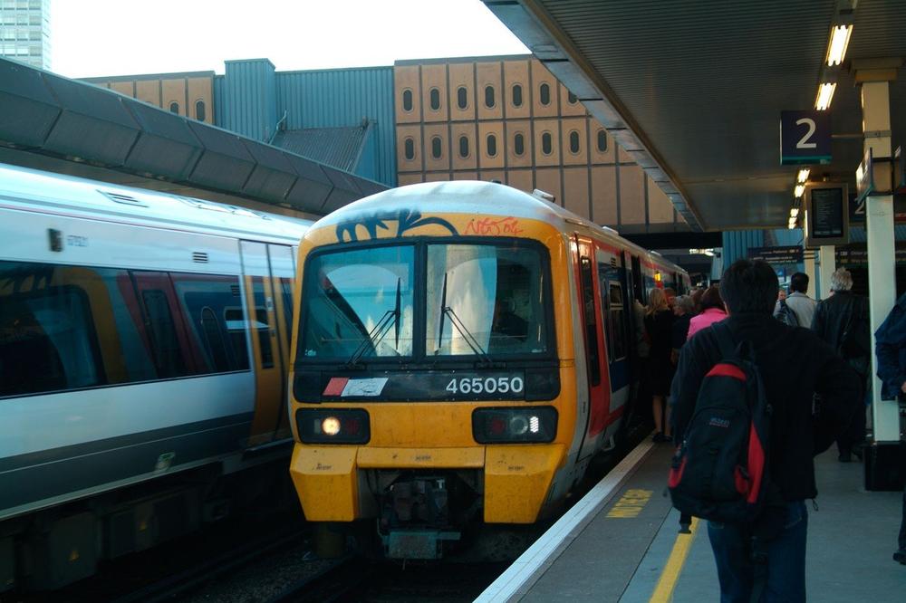 RADNO VREME MORA DA SE POŠTUJE: Mašinovođa ostavio 250 putnika u vozu na stanici, a razlog je sve šokirao!