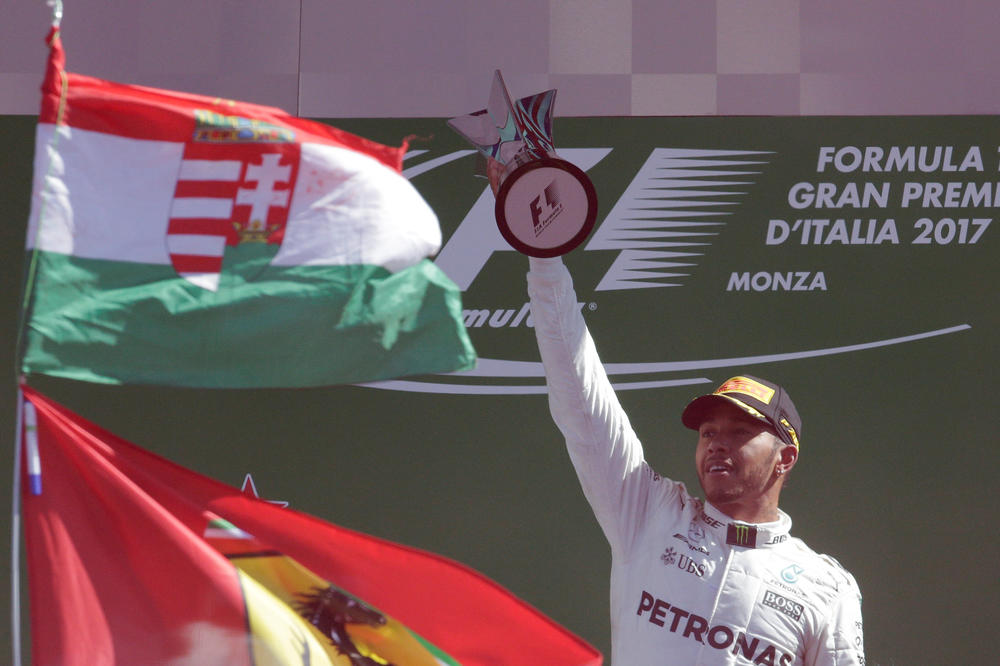 (VIDEO) NAJBRŽI U MONCI: Hamilton pobedio u trci Formule 1 za VN Italije