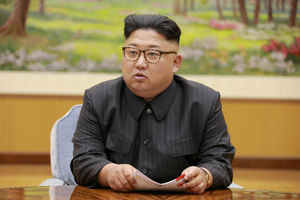 IZNENADIO SVE PRISUTNE: Kim Džong-un došao na koncert južnokorejske pop senzacije
