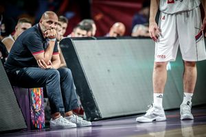 (KURIR TV) SALE DELIO AUTOGRAME PRED FINALE: Kurirov raport sa poslednjeg treninga košarkaša Srbije