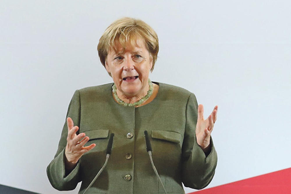 DISCIPLINOVANJE ISTOČNE EVROPE: Merkelova preti novčanim kaznama