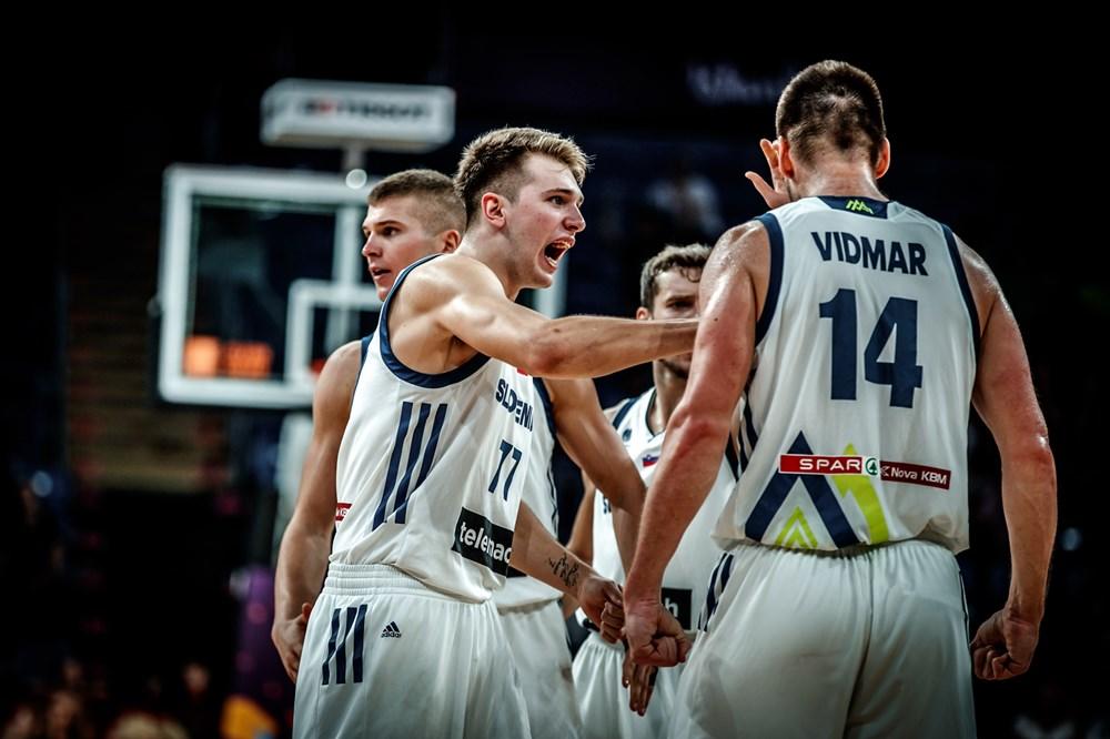SRPSKI ČUDOTVORAC ODVEO SLOVENIJU U POLUFINALE: Dončić i Dragić razbili Letoniju za sedmu pobedu Kokoškova na Evrobasketu