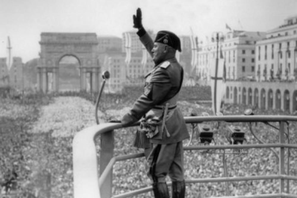 FAŠISTI ĆE PROĆI KAO I NACISTI: Italija strogo kažnjava upotrebu simbola i pozdrava iz vremena Musolinija!
