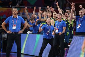 (KURIR TV) IGOR KOKOŠKOV POSLE OSVOJENOG ZLATA: Velika pobeda slovenačke košarke