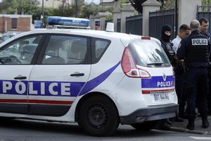 SUDAR DVA VOZILA: U saobraćajnoj nesreći u Francuskoj stradalo dvoje dece i četvoro odraslih