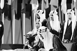 (FOTO) ZBOG OVE MONTAŽE MOGLE BI DA LETE GLAVE: Otkud Joda iz Ratova zvezda pored saudijskog kralja?!