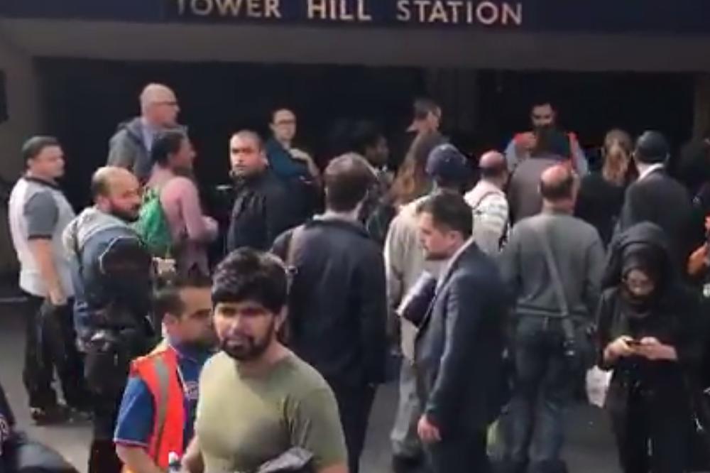 (VIDEO) EKSPLOZIJA U LONDONSKOM METROU: U paničnom stampedu ljudi gazili jedni preko drugih