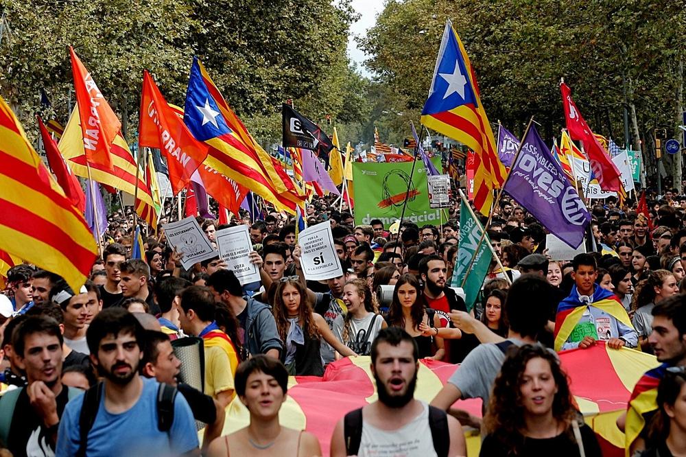 UOČI REFERENDUMA O NEZAVISNOSTI KATALONIJE 1. OKTOBRA: Tenzije u Španiji dostigle tačku ključanja!