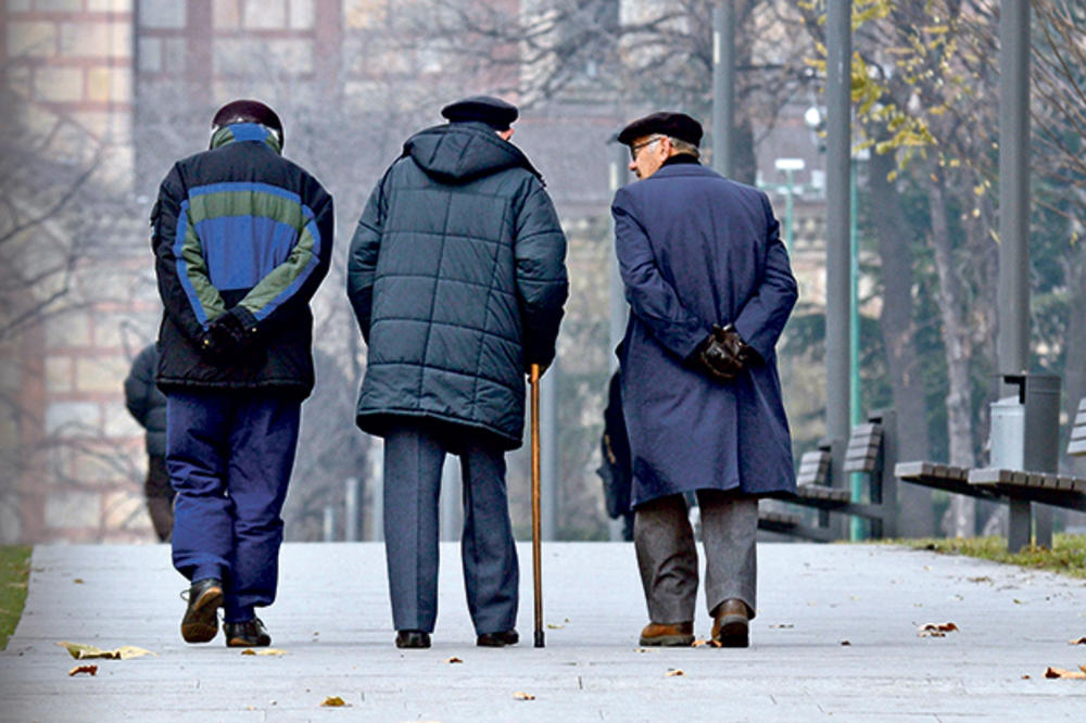 SRAMOTA! OVAKO KUPUJU GLASOVE: Samo beogradskim penzionerima 13. penzija, za ostale ih briga