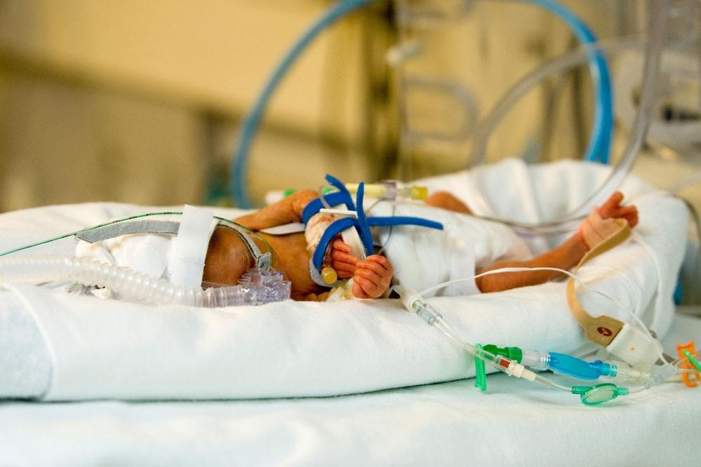 MALI PAVLE NIJE IZDRŽAO: Uprkos naporima lekara, beba koju je pretukao očuh preminula