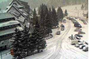 (FOTO, VIDEO) MAGIČNO JUTRO NA PLANINI: Zimska idila na Kopaoniku, sneg veje i ne prestaje!