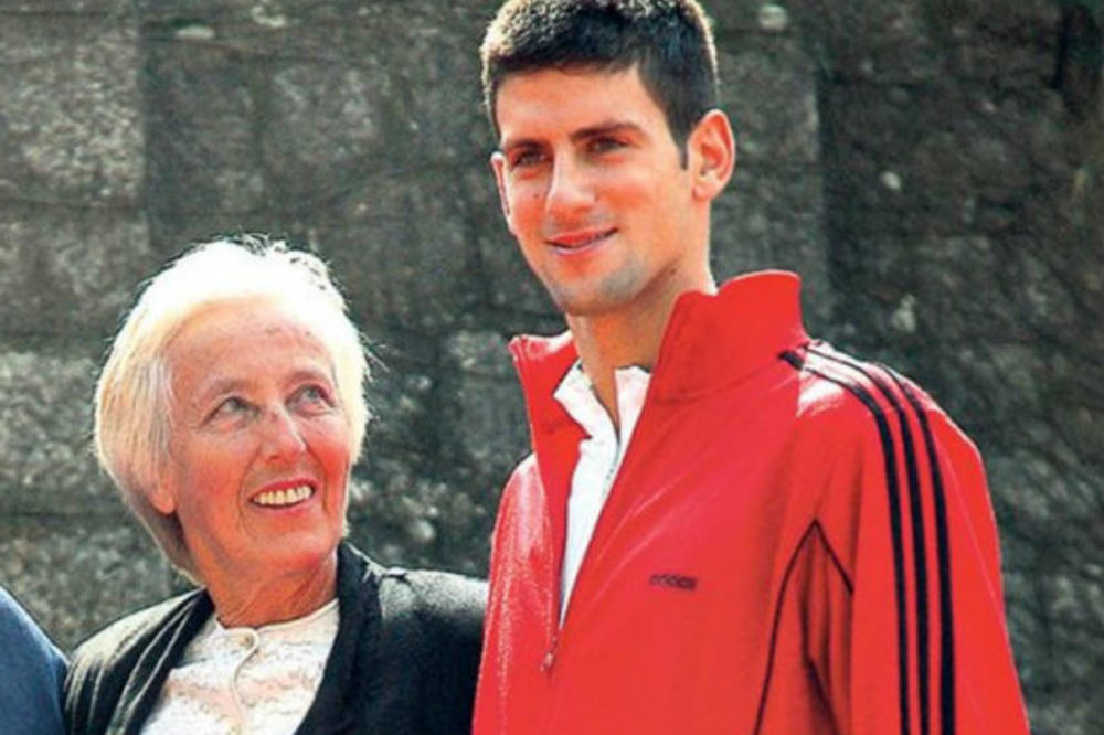 ÄOKOVIÄA PREPLAVILE EMOCIJE: Novak u Parizu priÄao o svojoj teniskoj majci! Evo Å¡ta je sve rekao o njoj