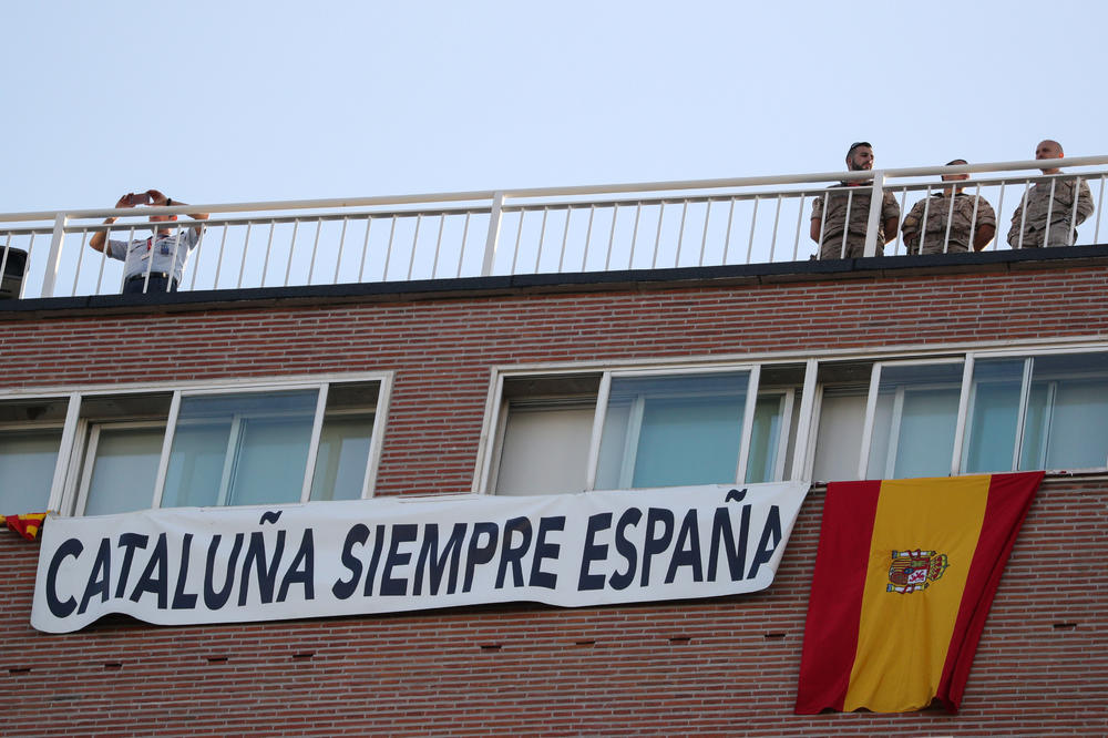 (FOTO) U JEKU KATALONSKE KRIZE: Španija obeležava nacionalni praznik, ovako danas izgledaju ulice Madrida