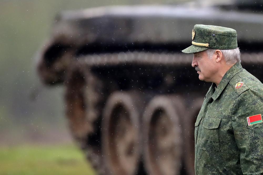 TREBA NAM RAKETA DOMETA 300 KILOMETARA Lukašenko jača vojsku i šalje jasnu poruku: Oni koji pomisle DA RATUJU SA NAMA...