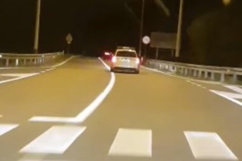 (VIDEO) HRVATA ZAUSTAVILI SAOBRAĆAJCI, A ONDA IM ON UZVRATIO ISTOM MEROM: Snimio ih kako jure 120 km/h i to preko pune linije!