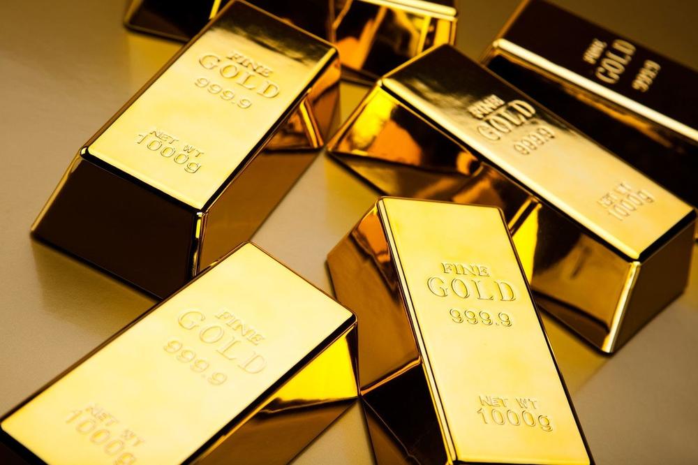 RUSIJA NEVIĐENOM BRZINOM GOMILA ZLATNE POLUGE: Bolje zlato nego dolari, evo zašto!