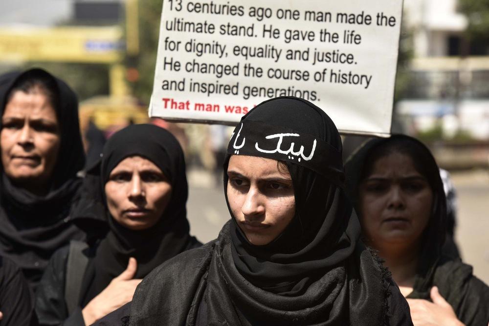 IZGLEDAJU KAO ŽIVI LEŠEVI: Jezivo svedočanstvo o žrtvama silovanja Islamske države