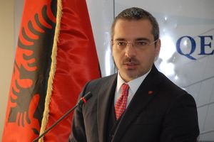 SKANDAL U ALBANIJI: Bivši ministar umešan u trgovinu drogom?