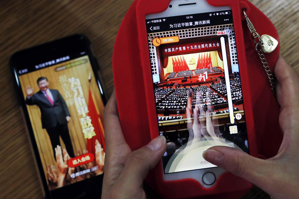 APLIKACIJA ZA APLAUZ: Kinezi su mogli da tapšu svom predsedniku i na telefonu