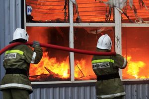 DRAMA U SMEDEREVU: Stihija progutala barake, vatrogasci se borili s jakim vetrom
