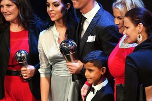 (VIDEO) SADA ZNA CEO SVET: Ronaldo i njegova devojka otkrili pol i ime deteta