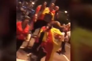 (VIDEO) KATALONSKI KONTRAMITING: Sukobili se sa lokalnom policijom, a pozdravili špansku kada je ulazila u grad