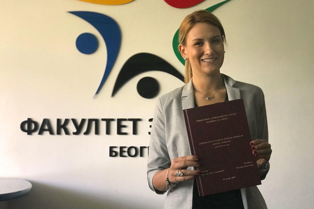 NATAŠINA DRUGA DIPLOMA: Posle ekonomije, sa desetkom diplomirala i mendžment u sportu