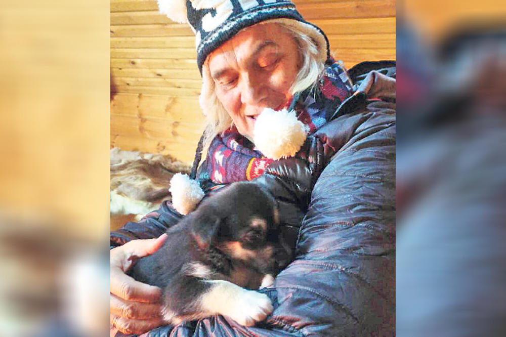DEDA MRAZ POBEGAO OD BORE ČORBE: Roker se u Laponiji odmara pred koncerte