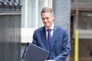 UZDANICA TEREZE MEJ: Gavin Vilijamson nov ministar odbrane posle Falonove ostavke zbog seksualnog uznemiravanja