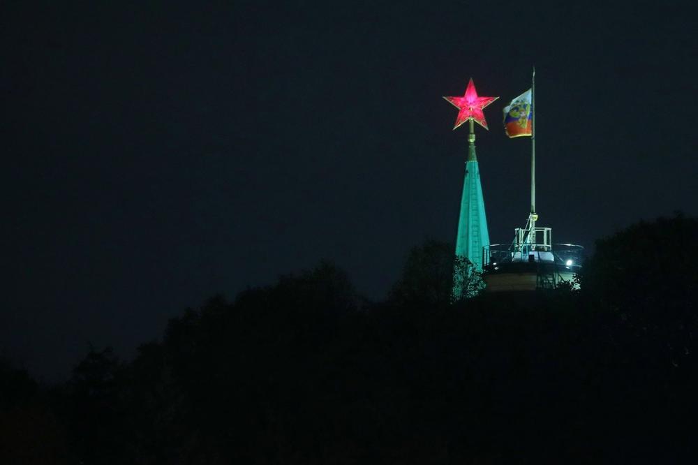 UGAŠENE SU SAMO DVA PUTA: Kad bi cela Moskva ostala bez struje, zvezde iznad Kremlja bi i dalje sijale, a ovo je priča o simbolu Rusije