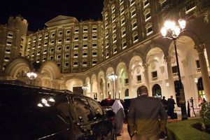 ZATVOR OD PET ZVEZDICA: Saudijski prinčevi u pritvoru u luksuznom hotelu u Rijadu?