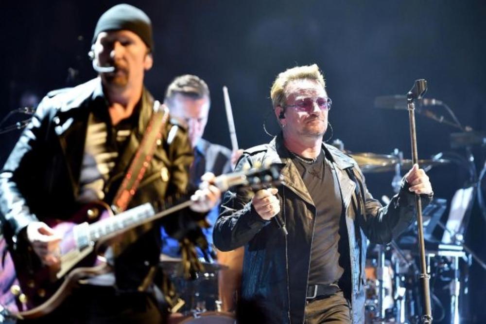(VIDEO) LICEMERJE LIDERA GRUPE U2: Bono poziva na pomoć zemljama Trećeg sveta, a sam ne plaća porez!