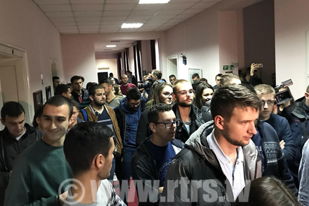ULTIMATUM: Studenti u Banjaluci zauzeli Rektorat i traže da im se ispuni 18 zahteva