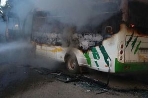 ČILEANSKO PLEME PROTIV PAPE FRANJE: Zapalili autobus i poručili mu da nije dobrodošao