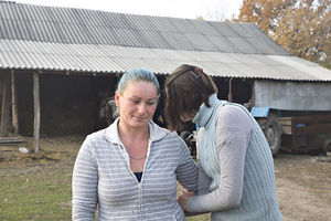 POTRESNO! PONIŽENJE BOLI VIŠE OD ŠAMARA: Ispovest devojčice koju su brutalno pretukle drugarice