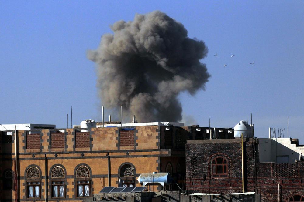 RIJAD UZVRAĆA UDARAC: Saudijski avioni bombardovali Jemen