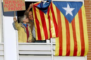 SVI SE NADAJU DA ĆE IZBORI REŠITI KRIZU: Katalonci sutra glasaju za regionalni parlament