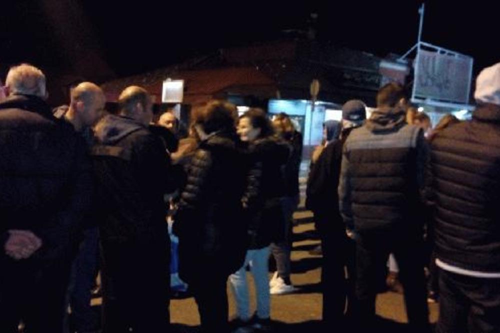 ŽITELJI VIŠNJIČKE BANJE PONOVO PROTESTUJU ZBOG PREVOZA: Blokirali ulicu zbog retkih autobusa na liniji 35