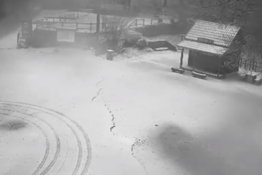 (VIDEO) ZAVEJANA HRVATSKA, SRBIJA SLEDEĆA: Padaju kiša i sneg, duva jak vetar, na putevima haos!