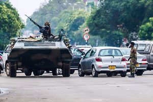 (FOTO) ŠTA SE TO DEŠAVA U ZIMBABVEU? Ceo dan stižu oprečne informacije, a evo da li se desio vojni udar!