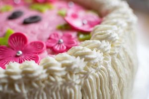 Španski vetar: Najkremastija torta od tri fila idealna za svečane prilike! (RECEPT)