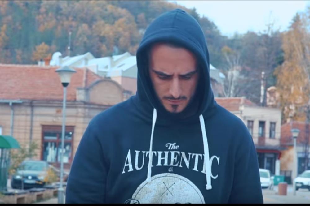 (FOTO, VIDEO) NEVIĐENI SKANDAL: Albanski pevač  spotom razbesneo celu Srbiju! Medveđu smestio u Veliku Albaniju!