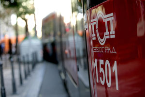 KARAMBOL NA AUTOKOMANDI: Sudar tramvaja i Hitne kod Franša (FOTO)