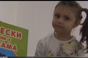 (VIDEO) ČUDO IZ TREBINJA: Mia (4) zapanjila roditelje kada je progovorila engleski kao da joj je maternji!