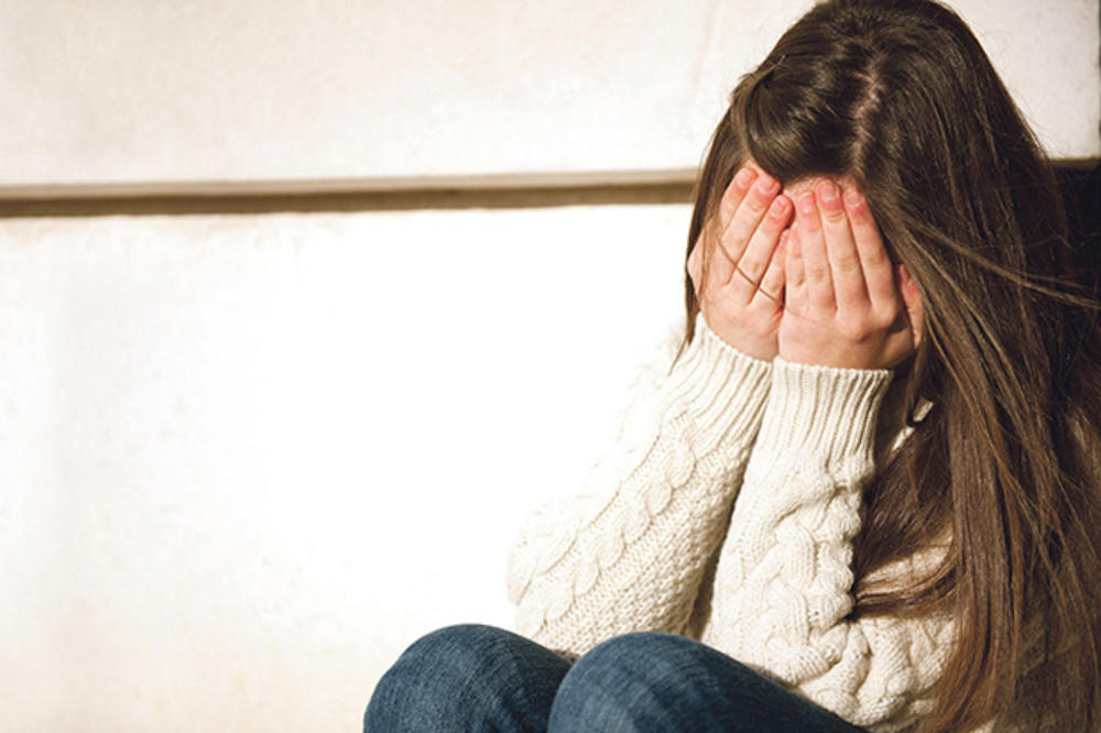 PRIVEDENA TRI OSNOVCA BERANSKE ŠKOLE: Učenici mesecima zlostavljali i ucenjivali devojčicu (13)!