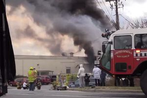 (VIDEO) UŽAS U SAD: 75 ljudi povređeno u snažnoj eksploziji u fabrici, meštani ne smeju da otvaraju prozore!