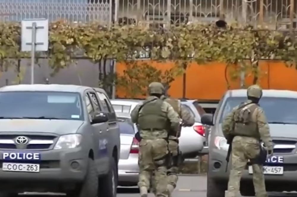 TALAČKA KRIZA U GRUZIJI: Napadač drži 12 ljudi u banci i traži rusku zastavu i helikopter!