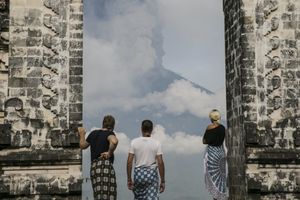 (VIDEO) DRAMATIČNO! DIV SE PROBUDIO POSLE POLA VEKA: Vulkan na Baliju preti neviđenom erupcijom!