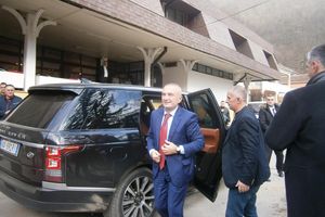 ALBANSKI PREDSEDNIK U MEDVEĐI: Srbi i Albanci mogu da naprave čudo